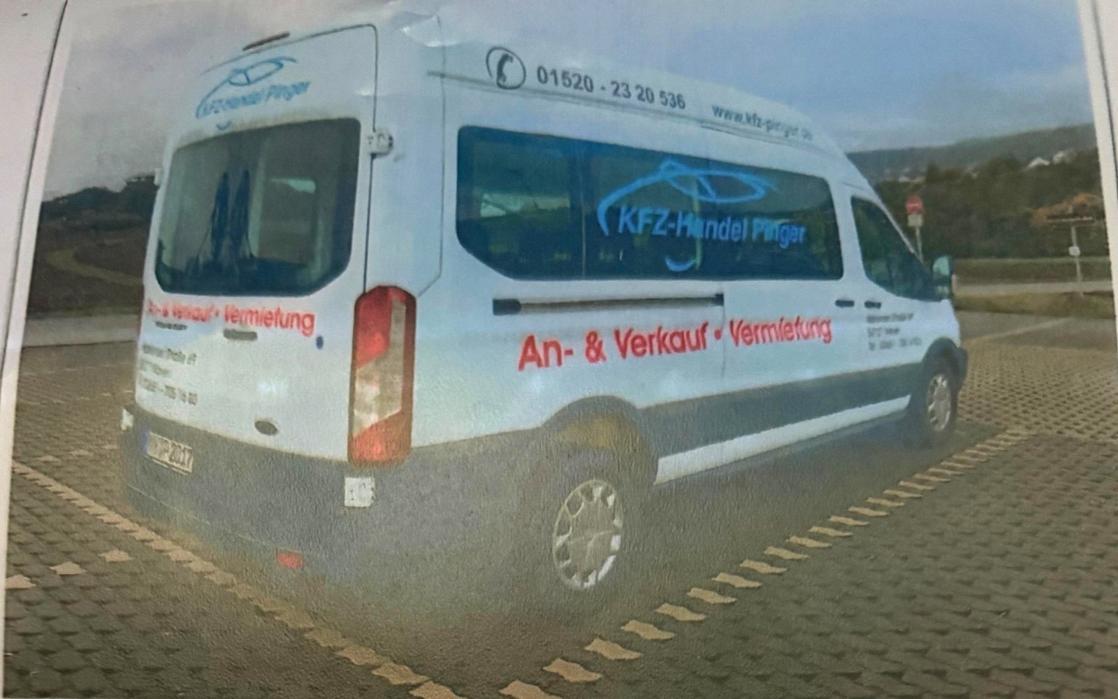 9-Sitzer-Miet-Bus Ford Transit von KFZ Pinger